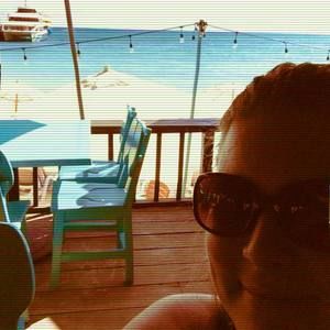 Meet your Posher, Noémie